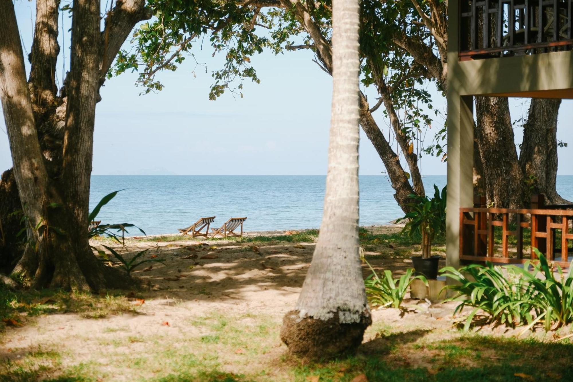 Joy Bungalow Resort And Restaurant Koh Jum Exterior photo