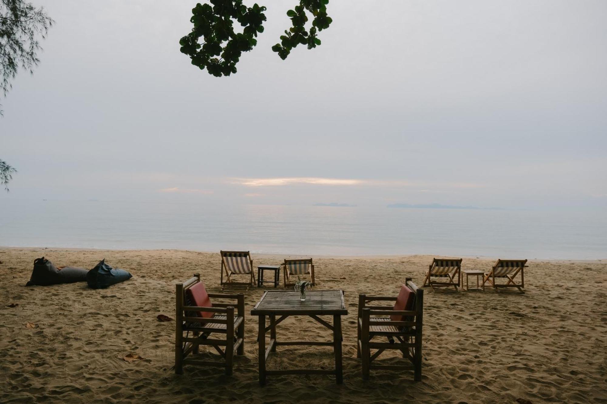 Joy Bungalow Resort And Restaurant Koh Jum Exterior photo