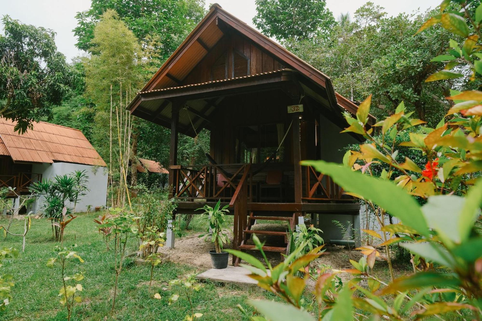 Joy Bungalow Resort And Restaurant Koh Jum Exterior photo