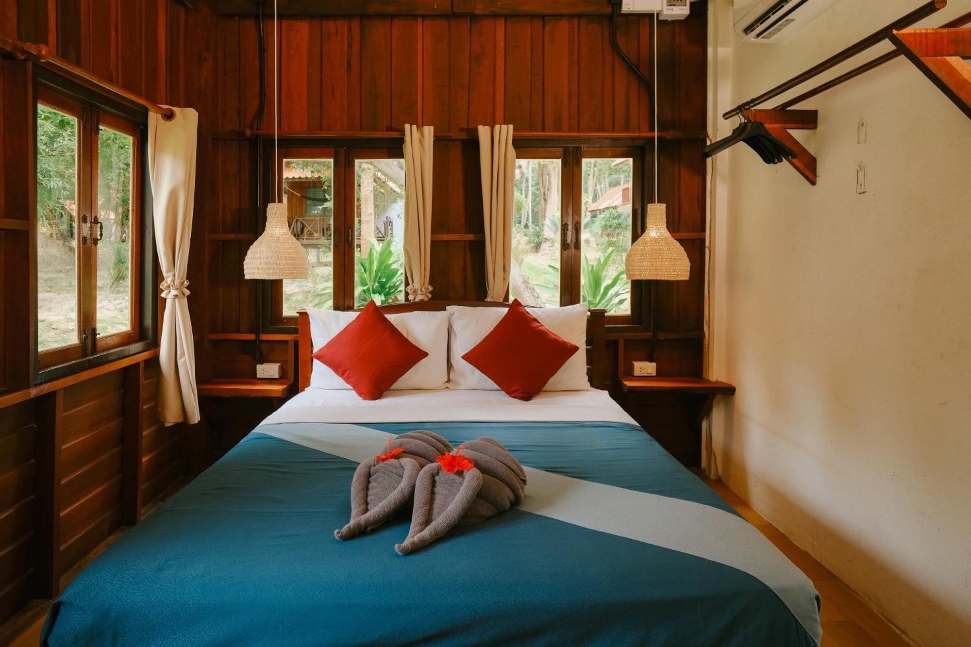 Joy Bungalow Resort And Restaurant Koh Jum Exterior photo