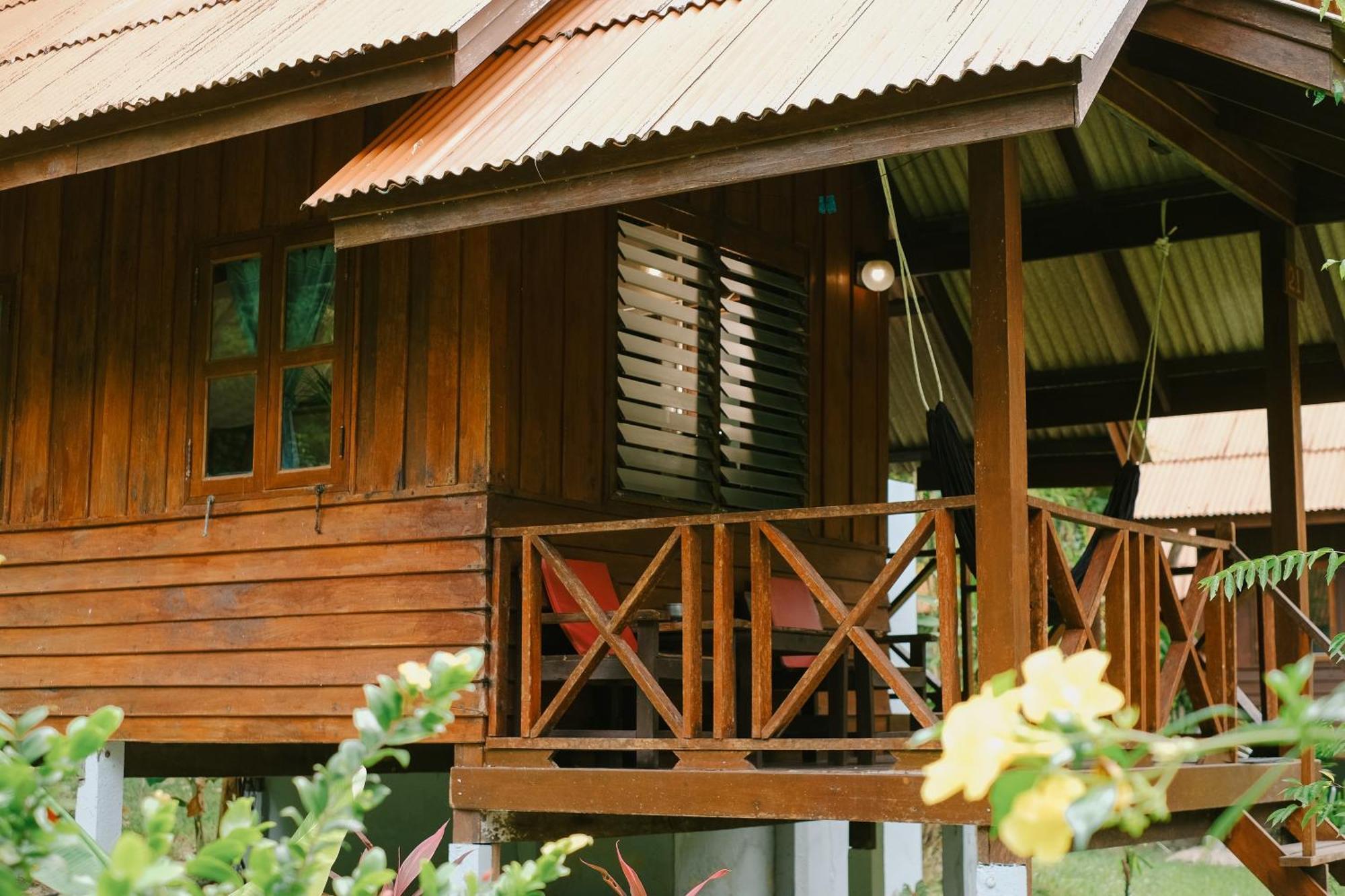 Joy Bungalow Resort And Restaurant Koh Jum Exterior photo