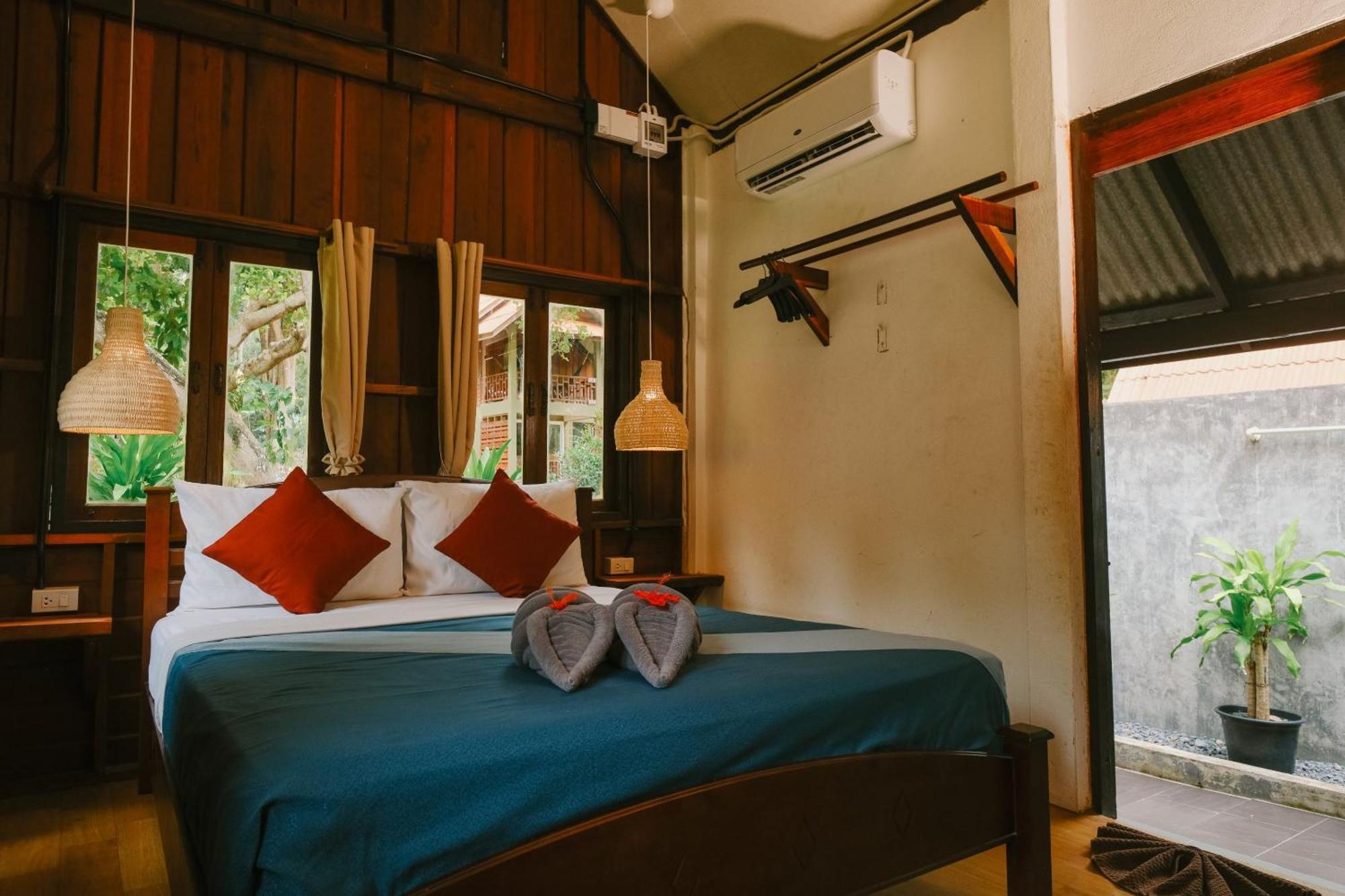 Joy Bungalow Resort And Restaurant Koh Jum Exterior photo